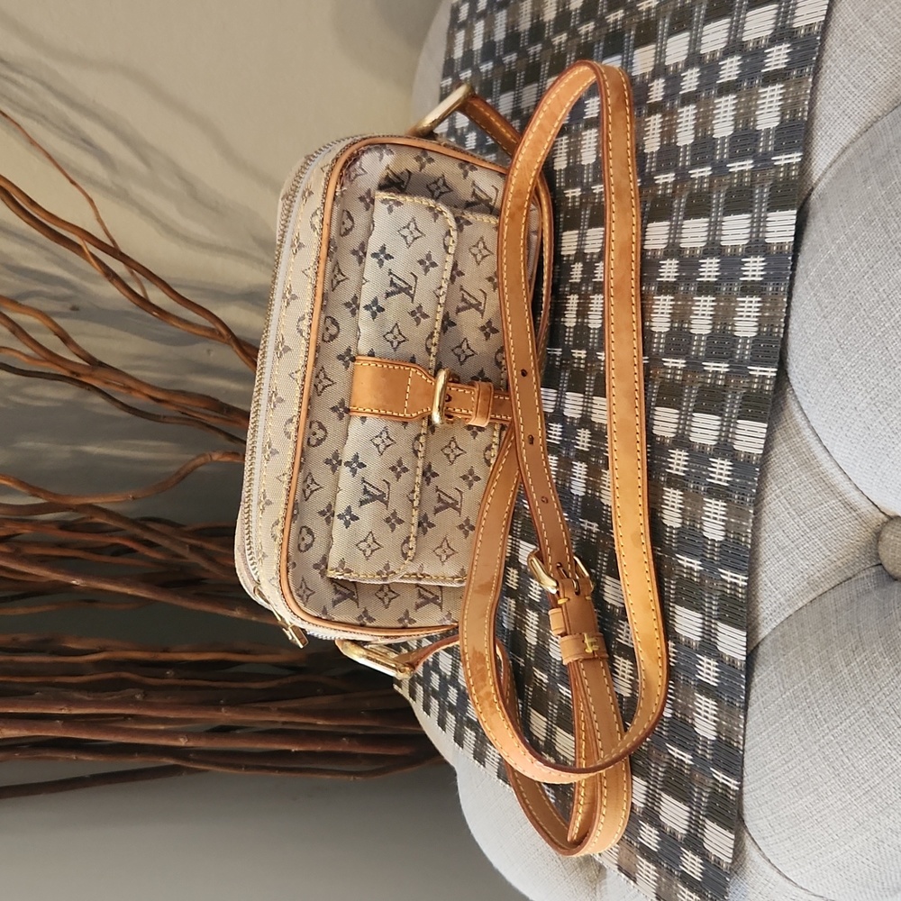 Louis Vuitton Monogram Vintage Mini Lin Juliet MM Shoulder Bag Brown